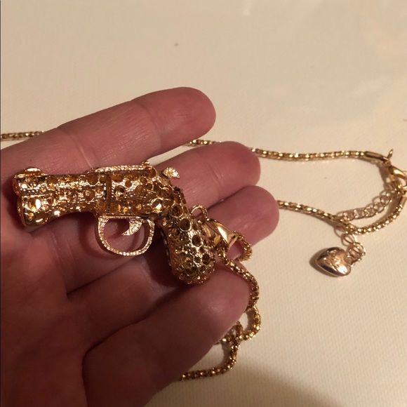 Necklace with attitude! - Picture 3 of 8